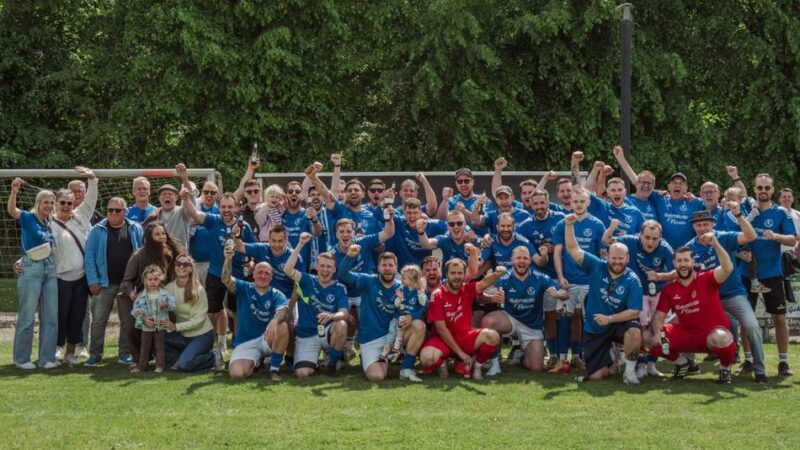 Aufstiegsfeier an der Kuhstraße: Der große Freundeskreis des SV Schottheide-Frasselt