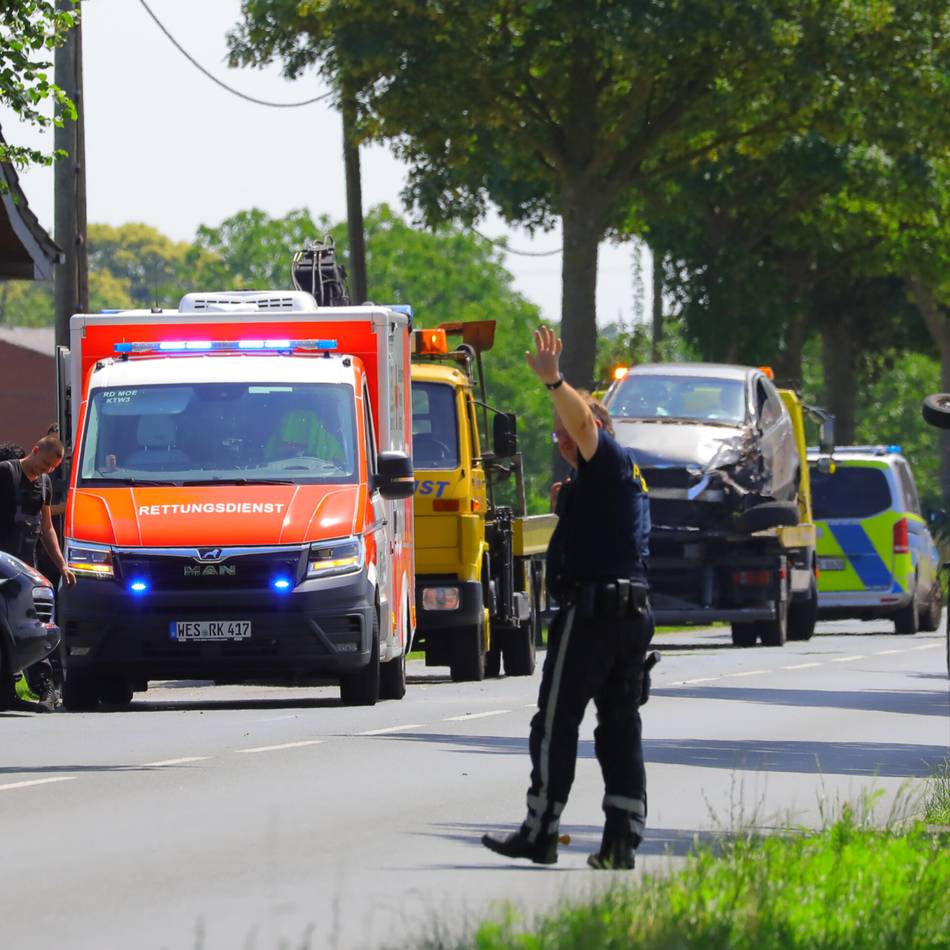 Einsatz der Polizei: Zwei Verletzte nach Unfall in Menzelen