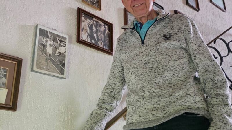 Hückeswagener Sportlegende: Olympia-Achter Horst Flosbach feiert 90. Geburtstag