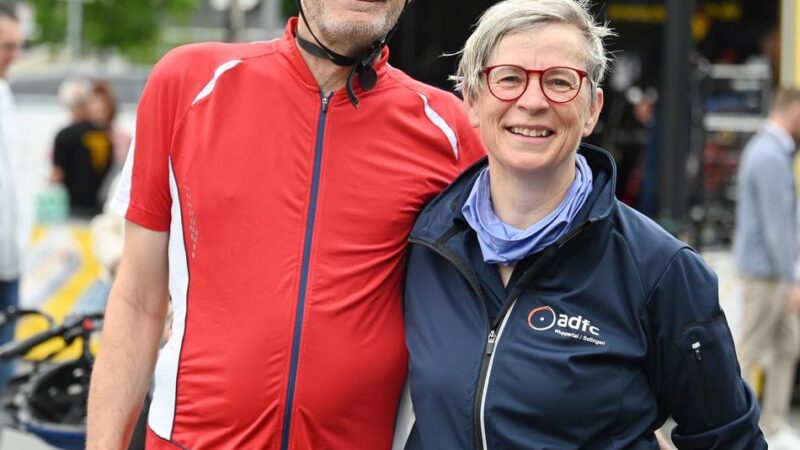 Bergisches Trassen-Treffen macht Station in Wermelskirchen: Viele Radfahrer sammeln Stempel