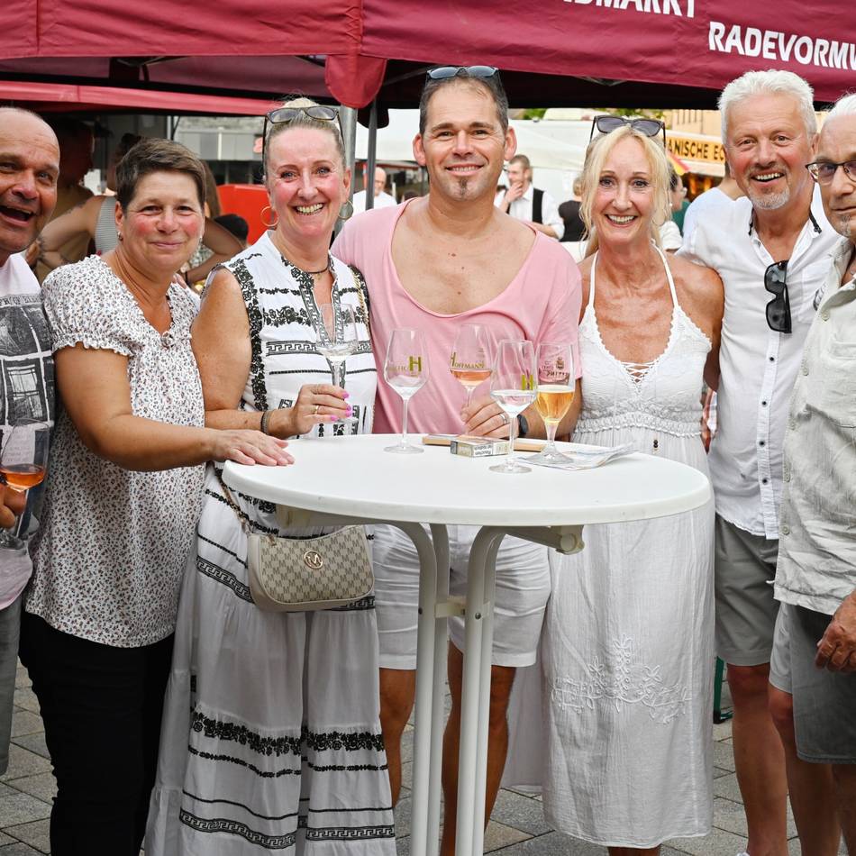 Weinfest in Radevormwald: Zwischen Schorle, Slush und spätem Tanz