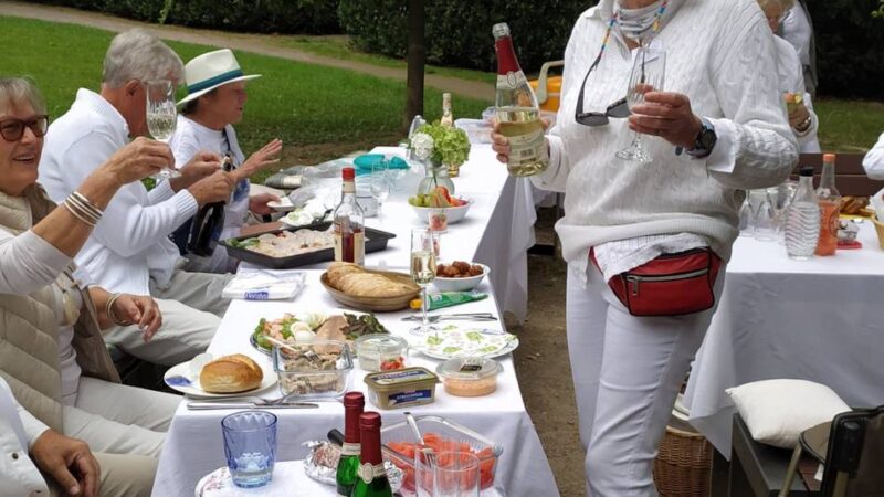 Frauentreff in Dabringhausen: „Picknick in Weiß“ findet im Dorfpark statt
