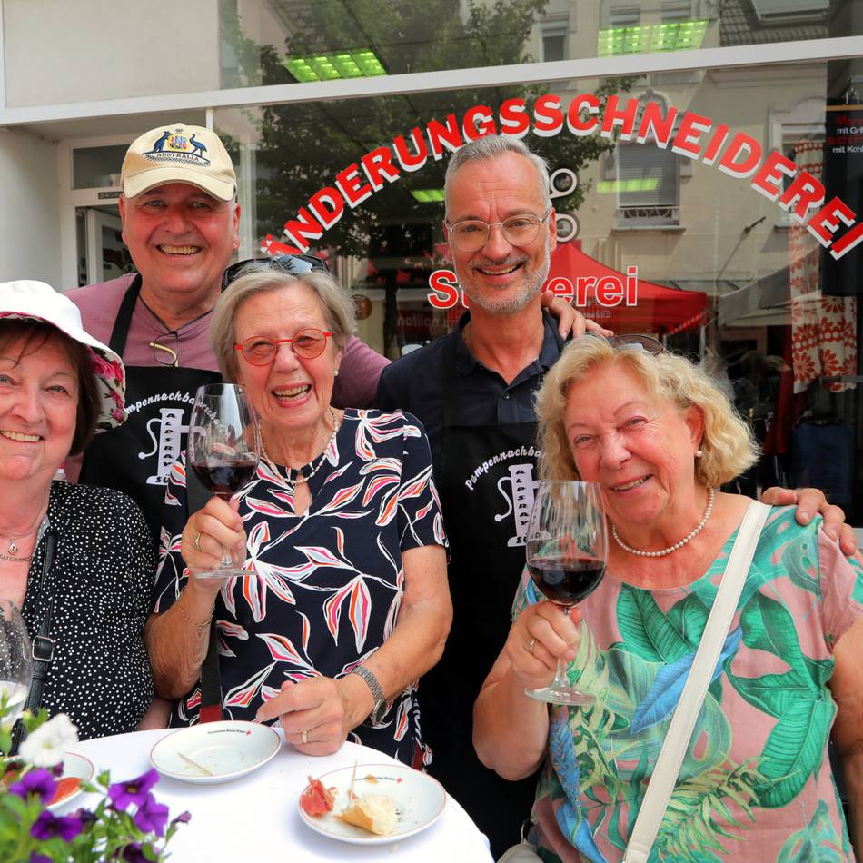 Dritte Gourmetmeile in Rheinberg: Nachbarschaften wünschen guten Appetit