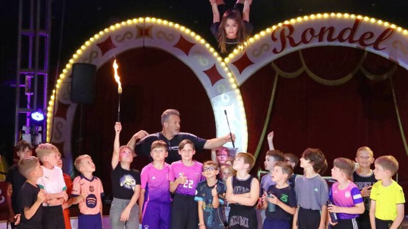 Zirkus in Millingen: 162 Schulkinder tauschen Mathe gegen Manege