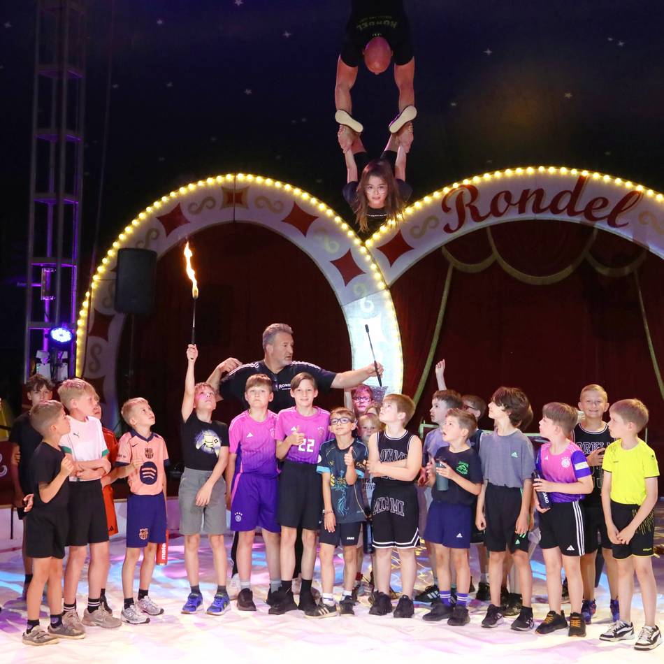 Zirkus in Millingen: 162 Schulkinder tauschen Mathe gegen Manege