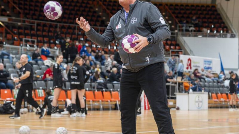 Hildener trainiert Leverkusener Torhüterinnen: Arbeit beim Rekordmeister – der Handball ist Halbachs Welt