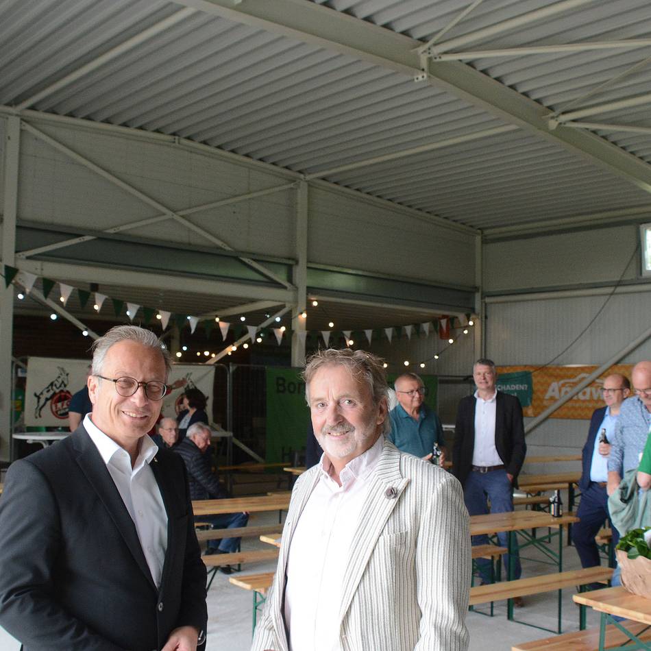 Richtfest auf der Bezirkssportanlage Hoisten: DJK Germania feiert größte Investition der Vereinsgeschichte