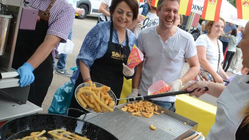 Spanischer Elternverein lädt zum Sommerfest: Große Fiesta auf dem Kirmesplatz in Elsen