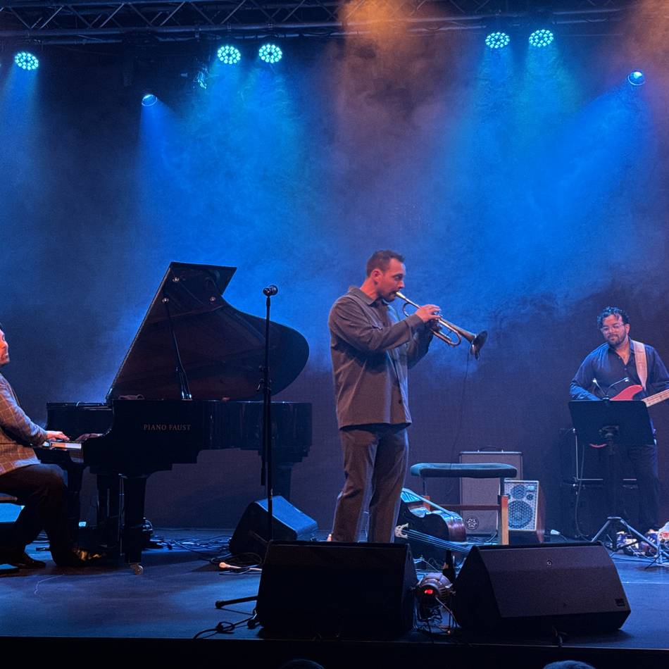Hückeswagener Jazz-Brüder in Wipperfürth: Geburtstagsständchen in ausverkaufter Halle