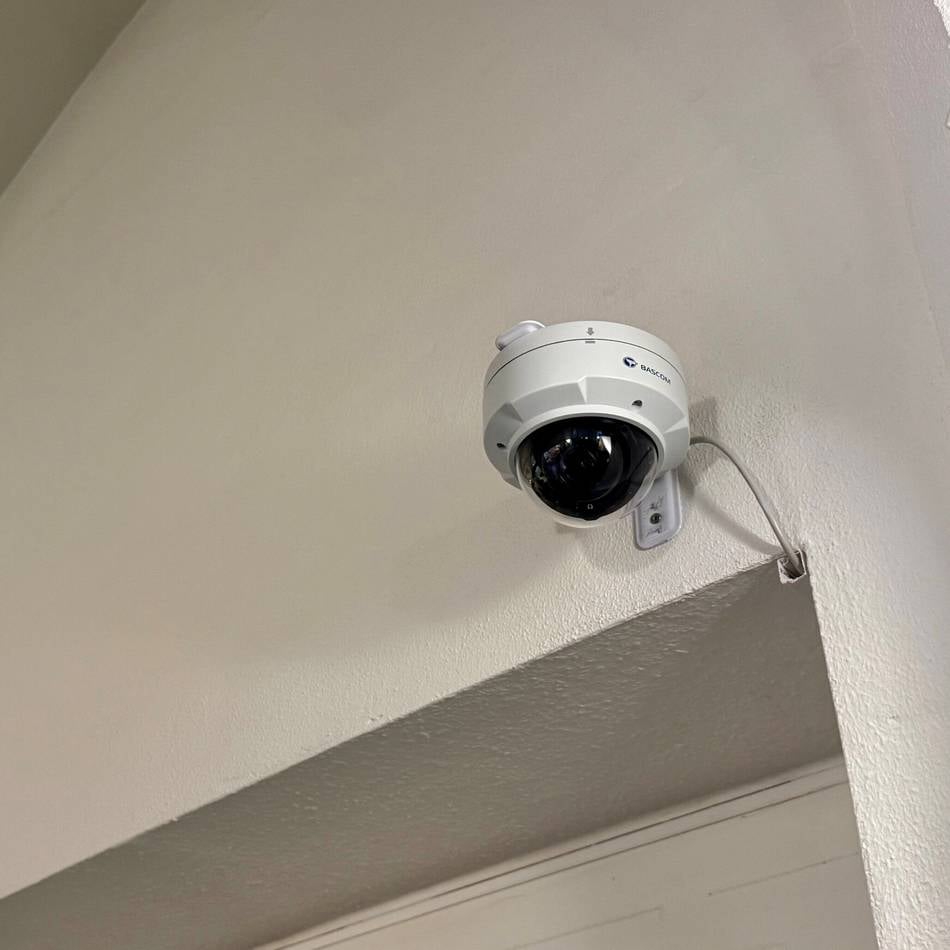 Sicherheits-Verschärfung  : Stadt Neuss setzt jetzt dauerhaft auf Videoüberwachung