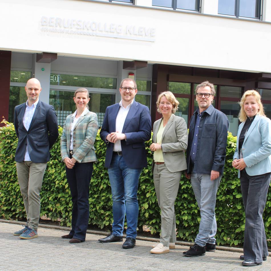 Nachbarschaftlicher Austausch: Belgischer Unterrichtsminister zu Besuch am Klever Berufskolleg