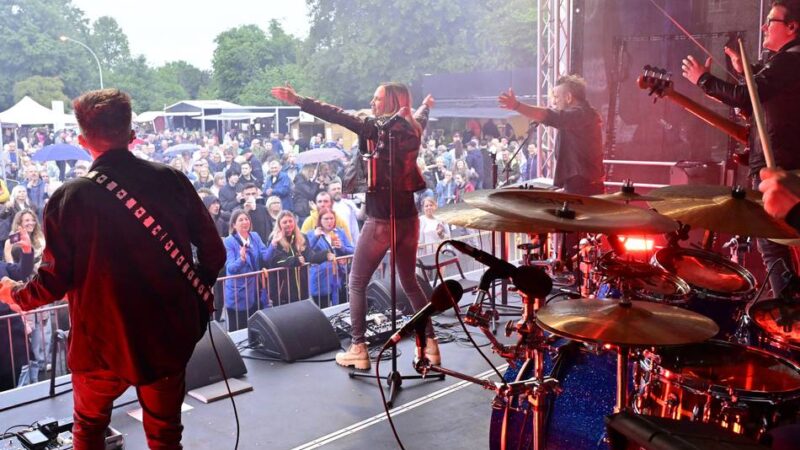 Tradition in Mönchengladbach: Tausende Besucher beim Kappesfest in Rheindahlen