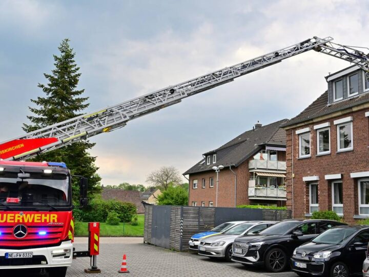 Feuerwehrfest in Nettesheim: Rommerskirchen weiht seine erste Drehleiter ein