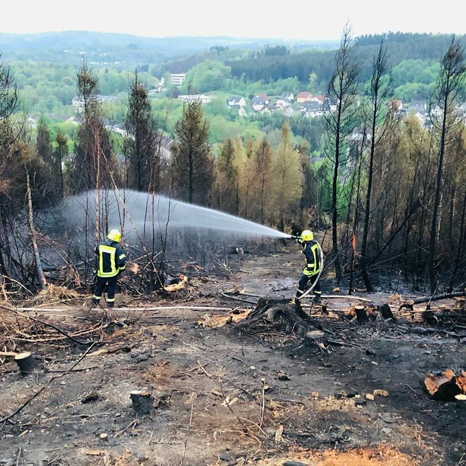 Hückeswagener Feuerwehrchef warnt vor Waldbrandgefahr: Wie eine Zigarette eine Katastrophe auslösen kann