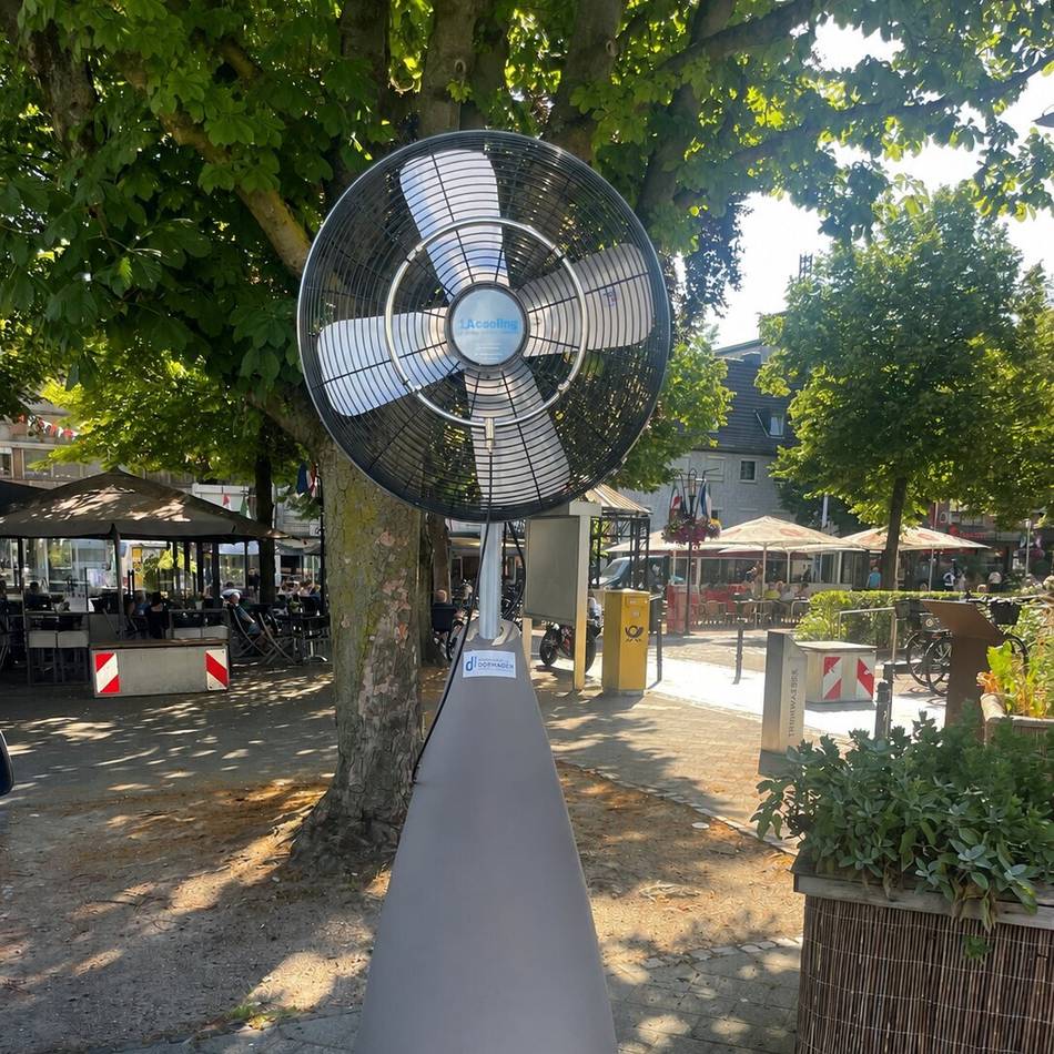Gerät deckt 100 Quadratmeter ab: Rollende Abkühlung – Nebelsprühanlage soll Dormagener erfrischen