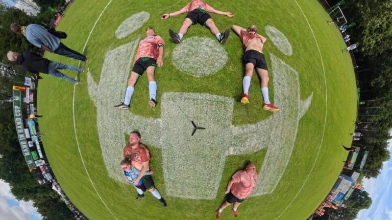 Charity-Fußballturnier in Kempen-Tönisberg: „Black and White“ gewinnen Hand-in-Hand-Cup