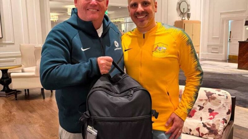 Den Idolen ganz nah: Jüchener mit zwölf Trikots im WM-Camp der „Socceroos“