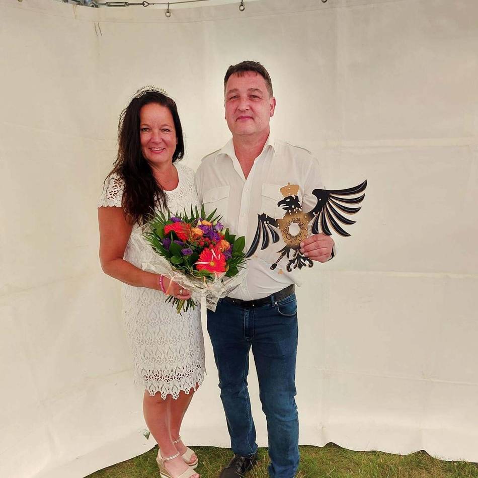 Königsvogelschuss in Vanikum: Mit dem 100. Schuss den Vogel erwischt