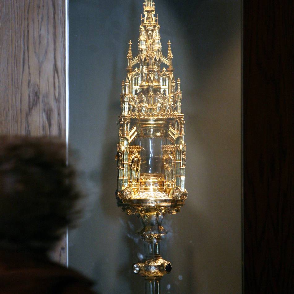 Ökumenischer Gesprächskreis: St. Peter und Paul zeigt seine Monstranz