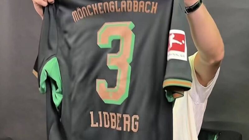 Ein Stürmer mit der 3: Gladbachs Lidberg erklärt seine ungewöhnliche Rückennummer