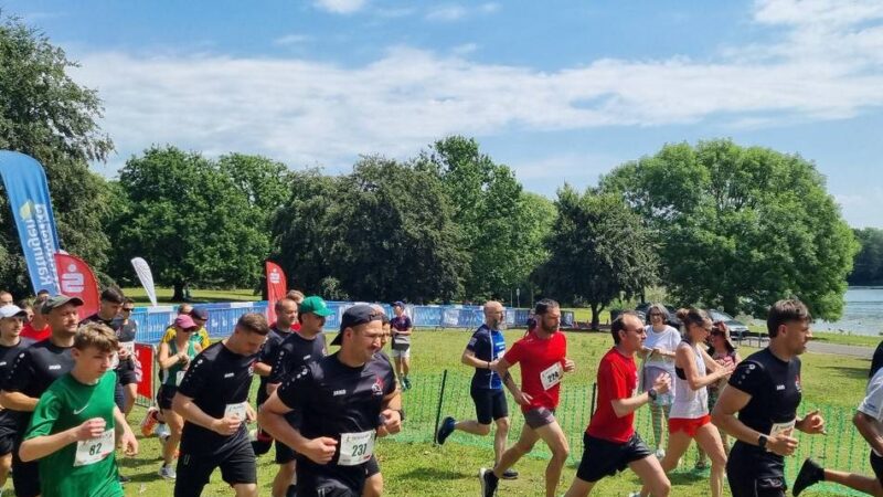 Rennen um den Grünen See: Darum ist der Seeuferlauf reizvoll für die Feuerwehr