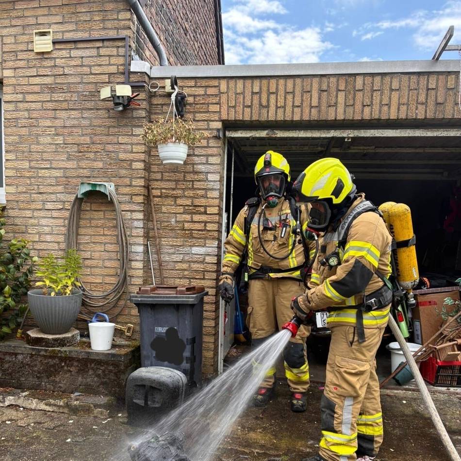 An der Nering-Bögel-Straße : Feuerwehr rückt zu Garagenbrand in Isselburg aus