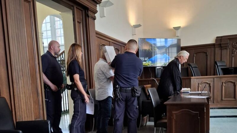 Prozessauftakt in Moers: Familienvater aus Rheinberg soll Kinder sexuell missbraucht haben