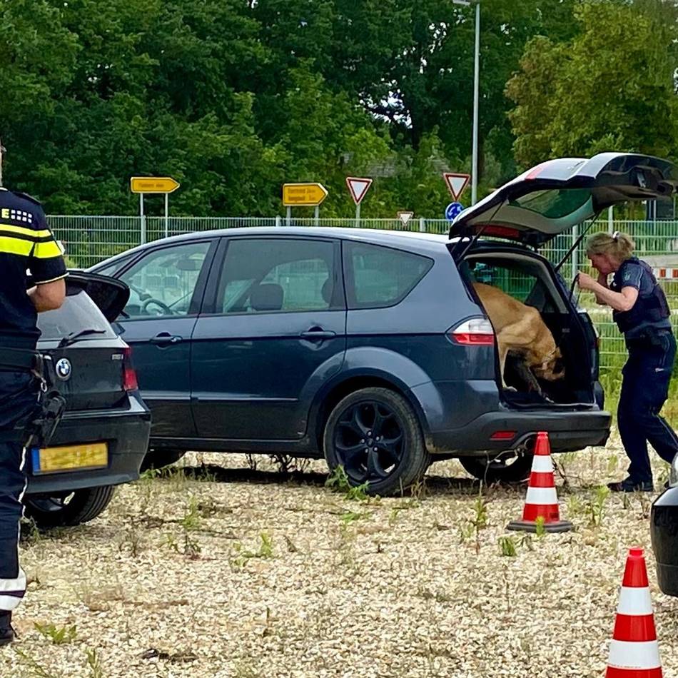 Kontrollaktion der Polizei im Kreis Heinsberg: Wenn der Spürhund mehr weiß als der Fahrer