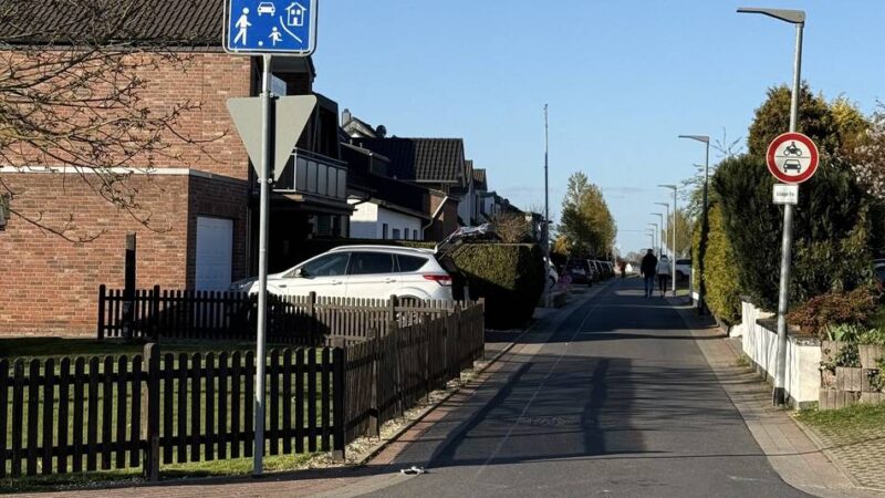 Straßenverkehr in Korschenbroich: Feldstraße in Pesch ist nun verkehrsberuhigter Bereich