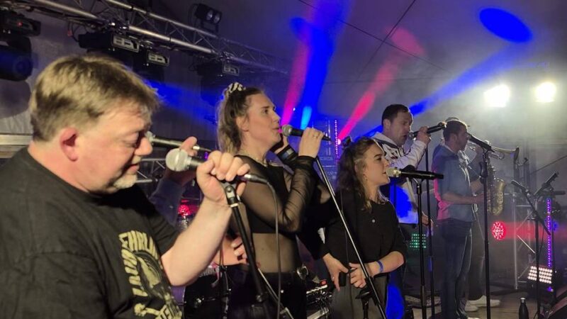Konzert am 27. Juni am Sportplatz: Zauberlehrling gratuliert dem SV Budberg zum Achtzigsten