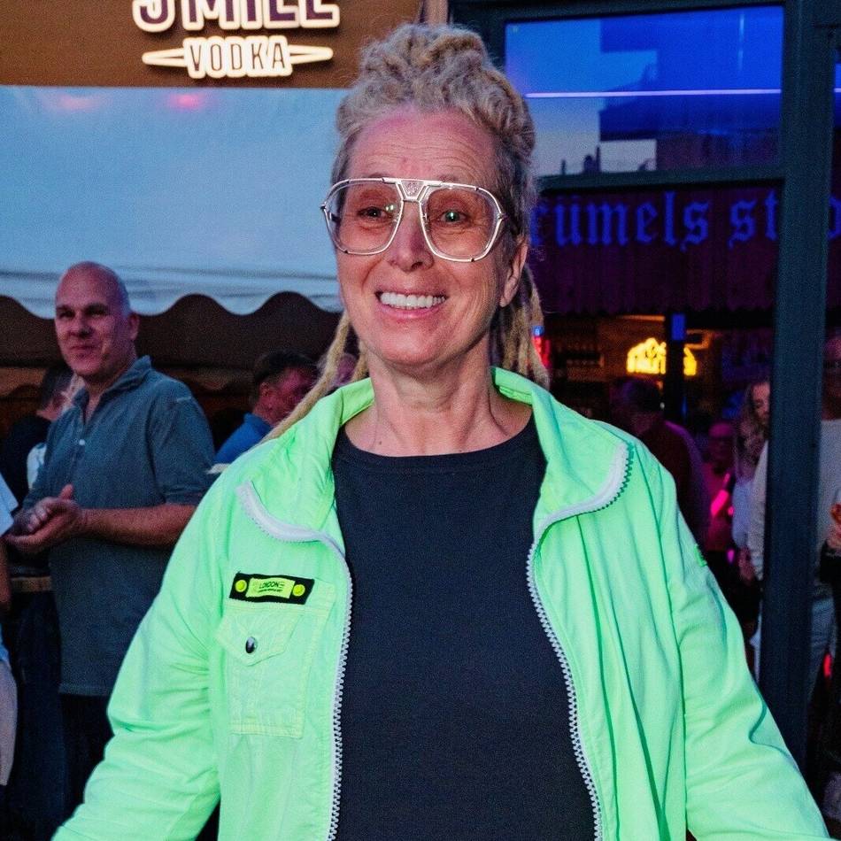 Sängerin Sandra Maas: Weselerin landet mit Ballermann-Version von „Bibi und Tina“ einen Sommerhit
