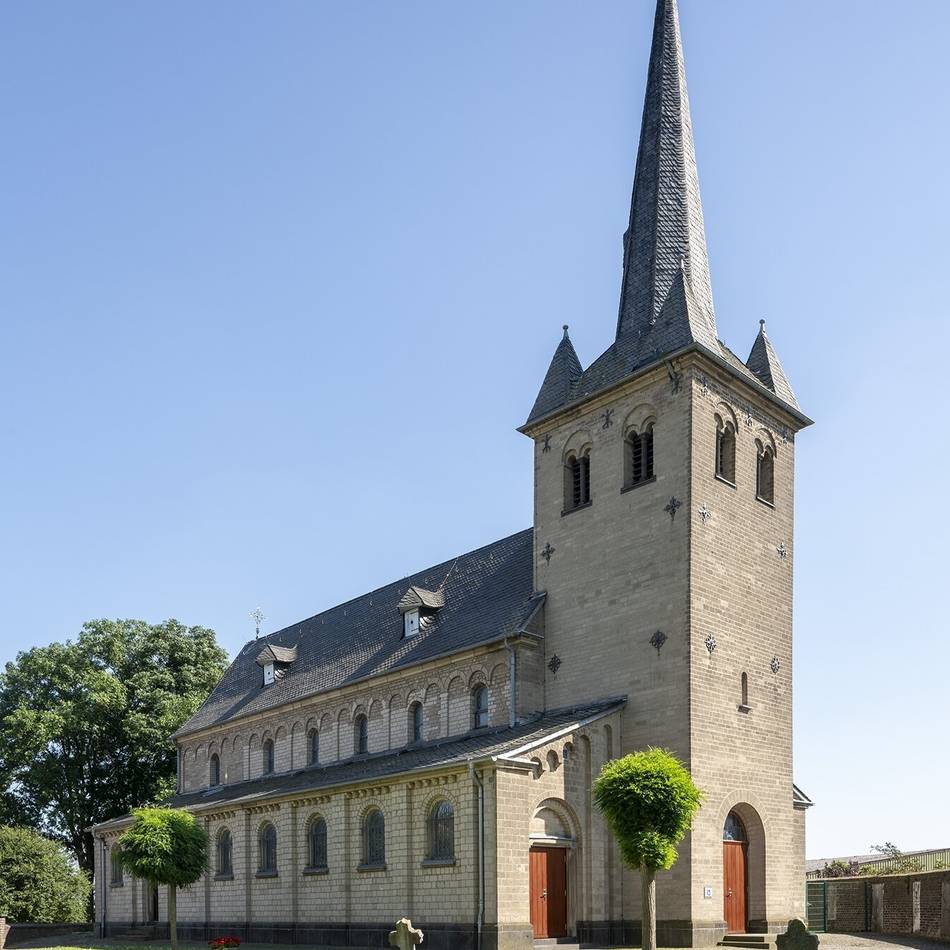 Kostenlose Führung durch Basilika: St. Briktius in Oekhoven – wo die älteste Kirchenglocke im Rhein-Kreis hängt