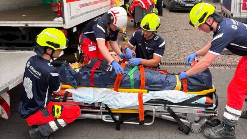Johanniter siegen in Siegburg: Die besten Lebensretter kommen aus Neuss