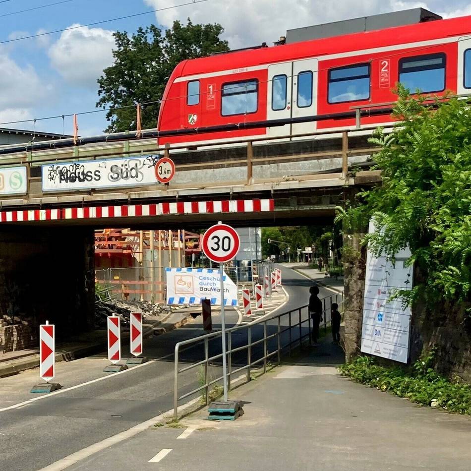 Arbeiten an der Bahnbrücke gehen weiter: Weberstraße während der Sommerferien gesperrt