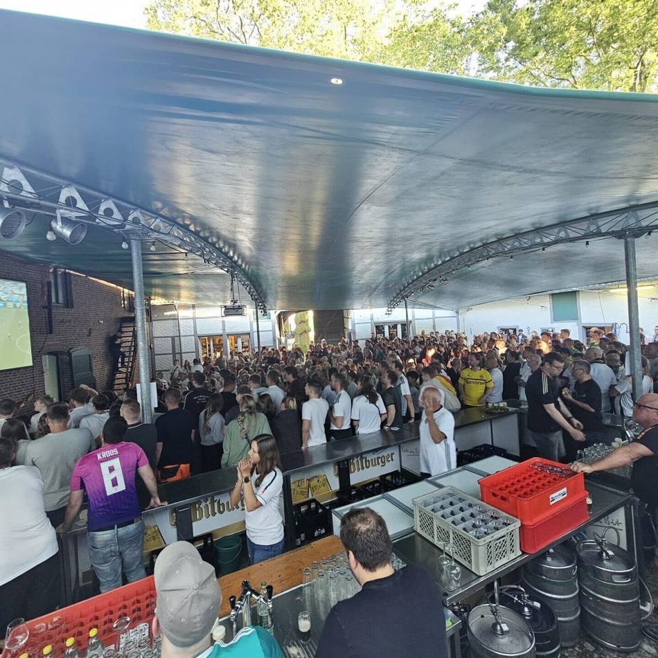 Fußball-Weltmeisterschaft: Rudelgucken im Schwanenberger Pastoratshof gibt es auch diesmal wieder
