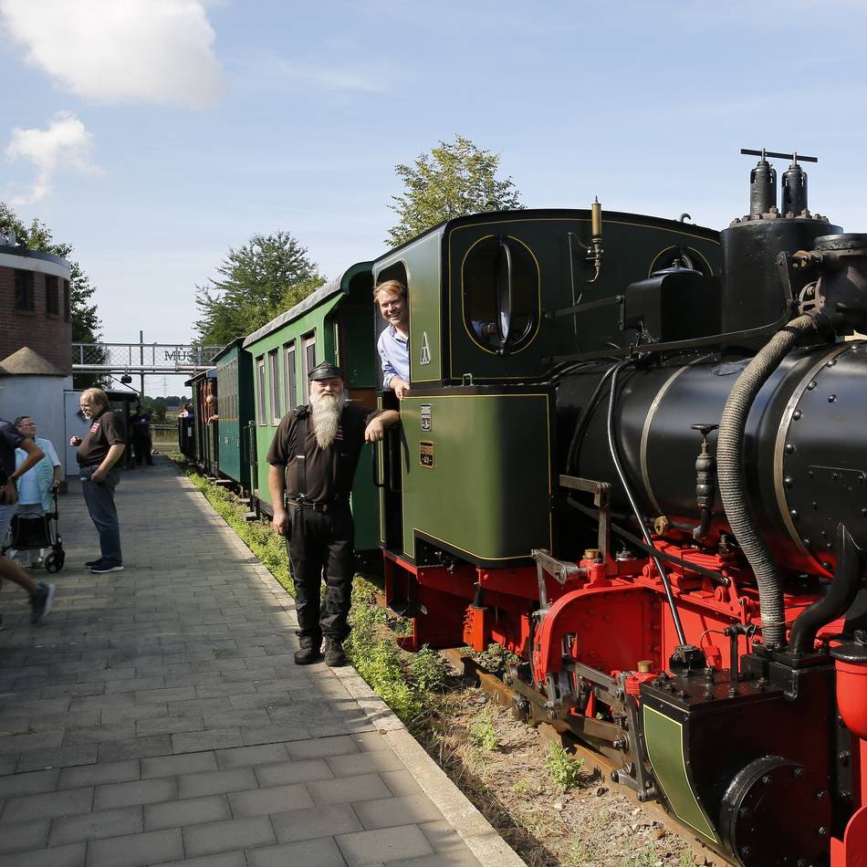 Feldbahnmuseum in Rommerskirchen-Oekoven: Betriebstag mit Musik