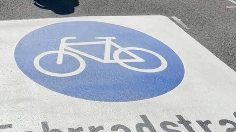Straße in Schiefbahn: Fördermöglichkeiten für Projekt „Fahrradstraße und Schwammstadt Siedlerallee“ prüfen