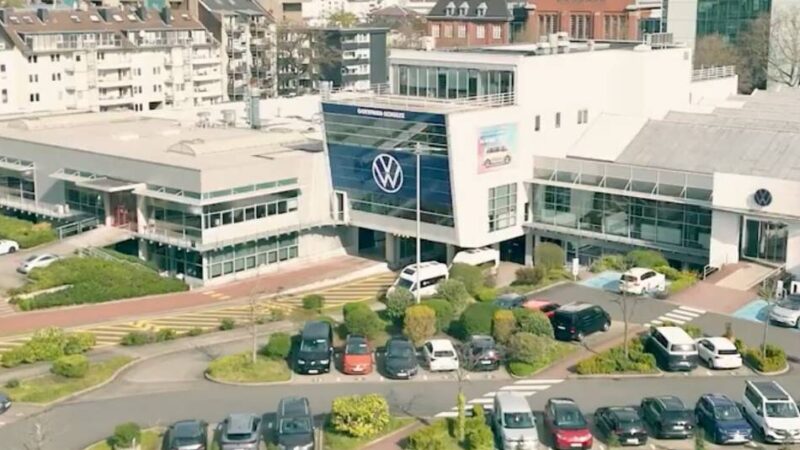 Gottfried Schultz in Düsseldorf: VW-Händler erzielt erstmals zwei Milliarden Euro Umsatz – zu 100 Prozent in NRW
