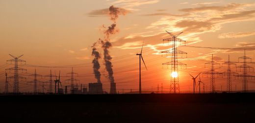 Klimakrise in Deutschland: Industrie und Gewerkschaften drängen auf spätere Einsparungen