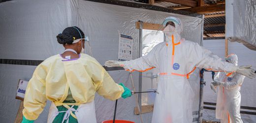 Ebola-Ausbruch: Weiterer US-Patient jetzt in Deutschland
