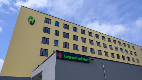 Feuerwehreinsatz am Klinikum in Velbert: Geringe Menge Formaldehyd ausgetreten