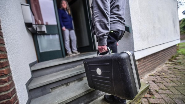 Falscher Handwerker bestiehlt 91-jährige Velberter Seniorin