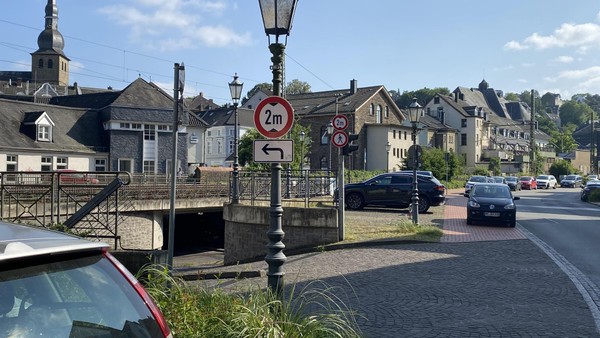 Voßkuhlstraße in Velbert abgesackt – TBV im Einsatz