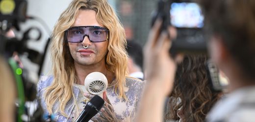 Bill Kaulitz: Queerfeindliche Übergriffe beschäftigen den Sänger bis heute