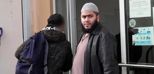 Der Hassprediger aus Bremen: »Wenn ihr seht, dass jemand die Tat macht, dann sollt ihr beide töten« – SPIEGEL TV