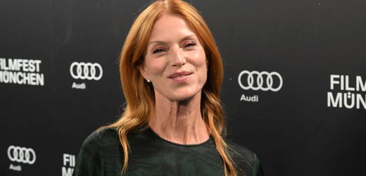 »Was haben wir gelacht«: Esther Schweins spricht über Sexismus im TV