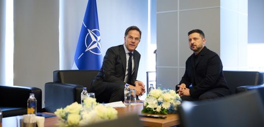 Nato-Staaten sichern Ukraine Milliardenhilfen zu