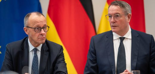 Krankschreibungen: Alexander Schweitzer kritisiert Friedrich Merz