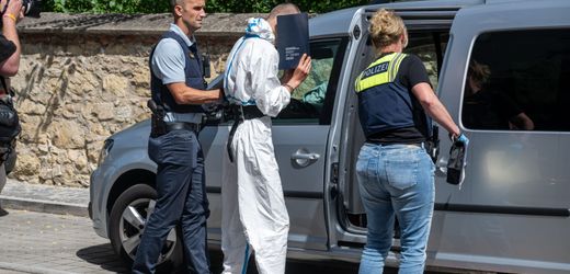 Regensburg – Bank: Mutmaßlicher Messerangreifer war kurz vorher in Polizeigewahrsam
