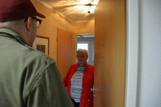 POL-ME: Falsche Wasserwerker betrügen Seniorin – 2607071